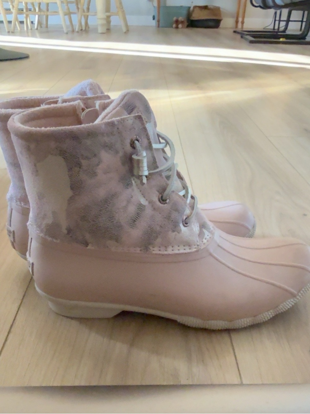 Sperry Saltwater Pink Metallic Camo Duck Boots Size 9